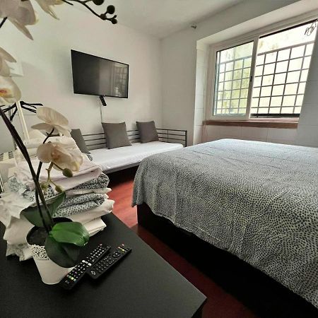 Room In Queluz 11 Minutes From Lisbon Extérieur photo
