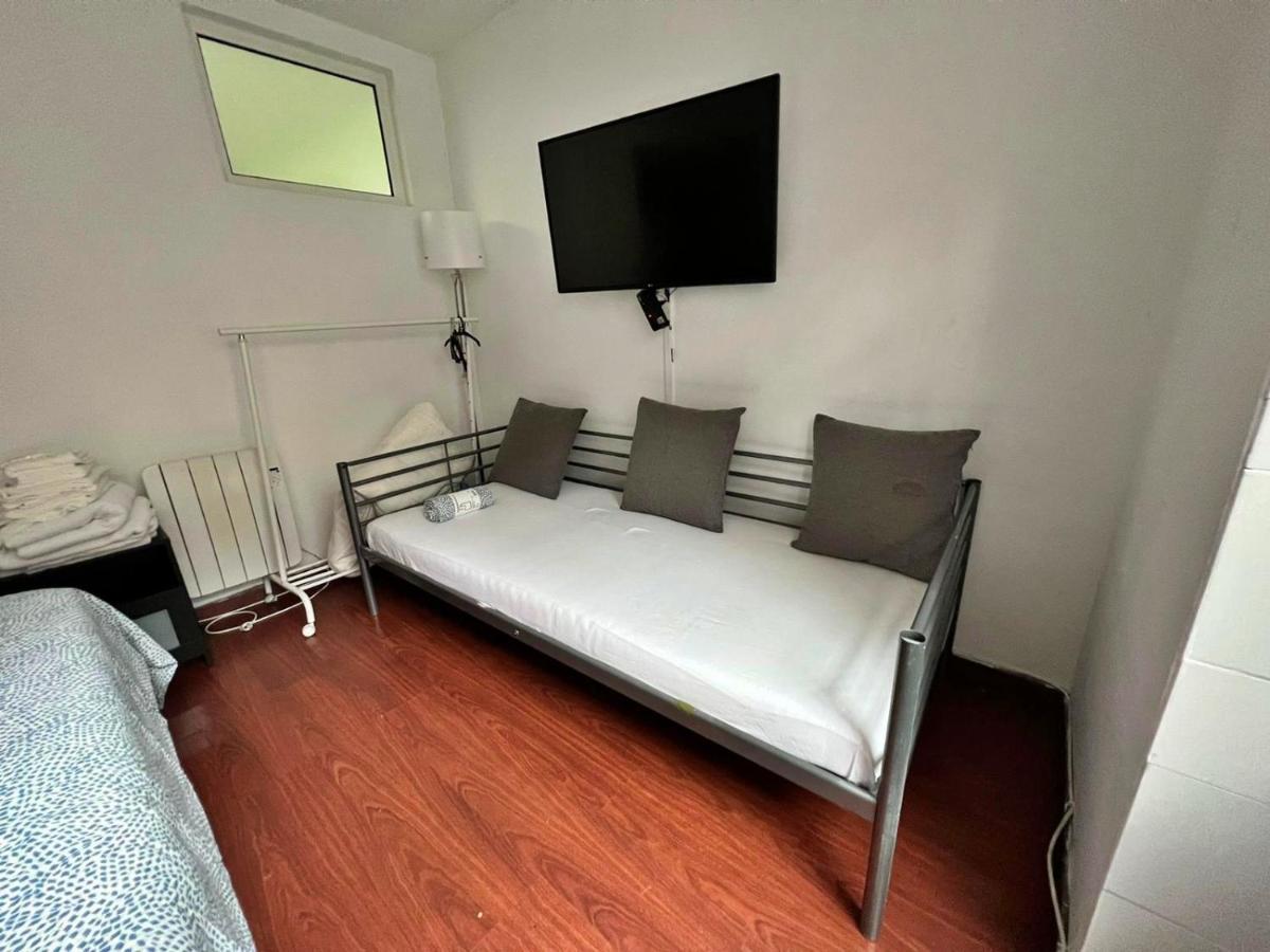 Room In Queluz 11 Minutes From Lisbon Extérieur photo